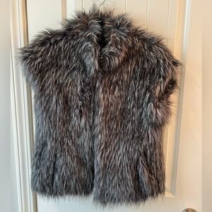 💕 Express Faux Fur Vest Gray Size M